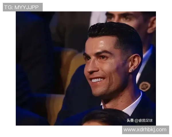 足球明星纷纷赞扬C罗的卓越表现与职业精神引发热议